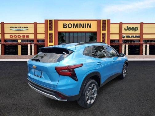 2025 Chevrolet Trax LT