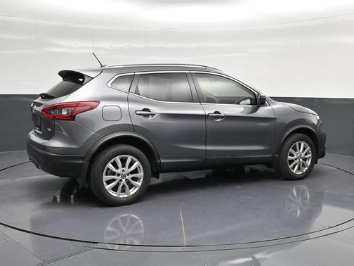 Gun Metallic 2022 Nissan Rogue Sport SV