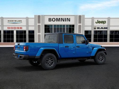Hydro Blue Pearlcoat 2026 Jeep Gladiator Sport