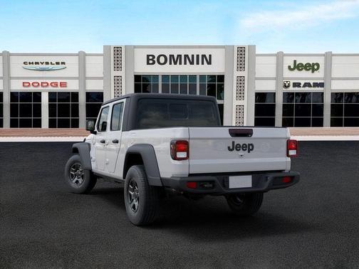 Bright White Clearcoat 2026 Jeep Gladiator Sport
