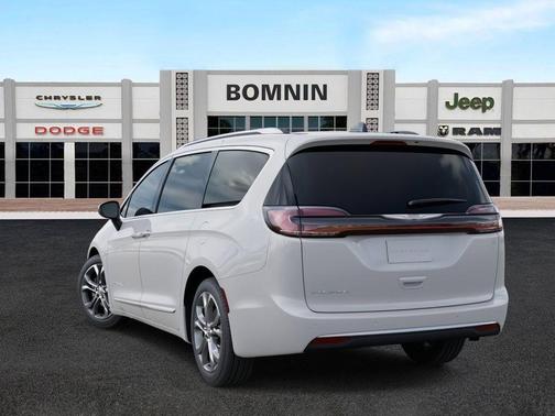 2026 Chrysler Pacifica Pinnacle