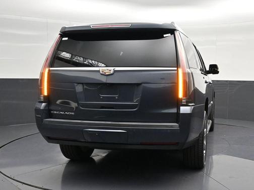 Shadow 2019 Cadillac Escalade Luxury