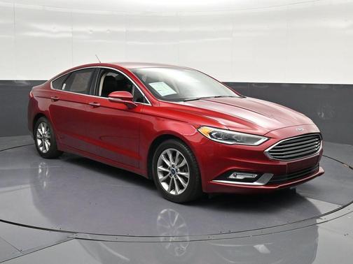 Ruby Red Metallic 2017 Ford Fusion SE