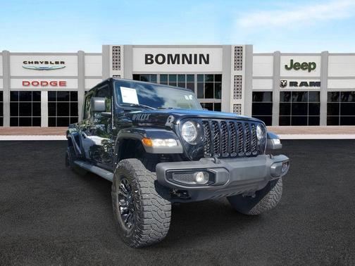 2022 Jeep Gladiator Sport