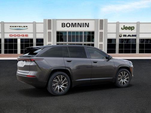 Metallic 2025 Jeep Wagoneer S Limited