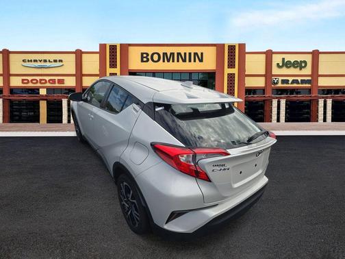 2021 Toyota C-HR XLE