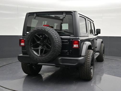 Black Clearcoat 2026 Jeep Wrangler Sport