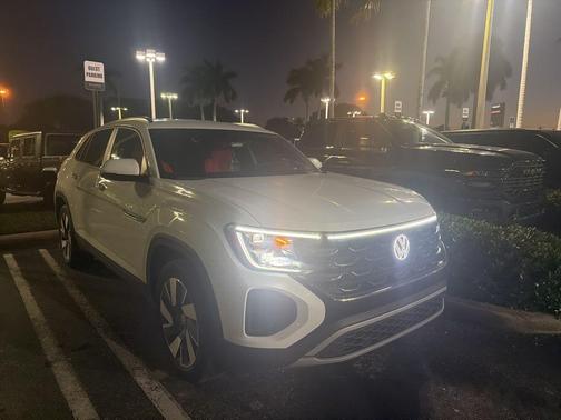 2024 Volkswagen Atlas Cross Sport 2.0T SE w/Technology