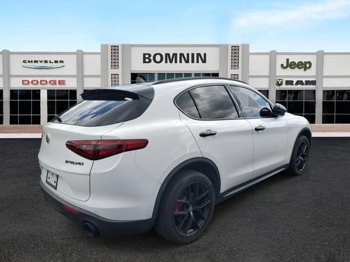 2020 Alfa Romeo Stelvio Base