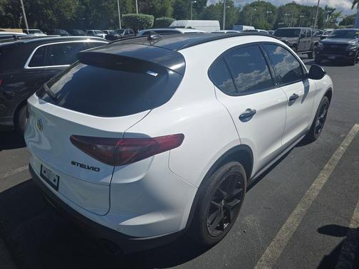 2020 Alfa Romeo Stelvio Base