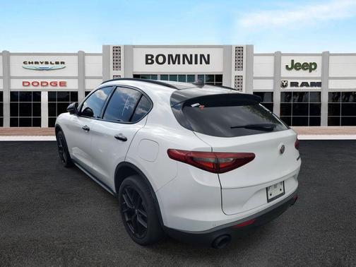 2020 Alfa Romeo Stelvio Base