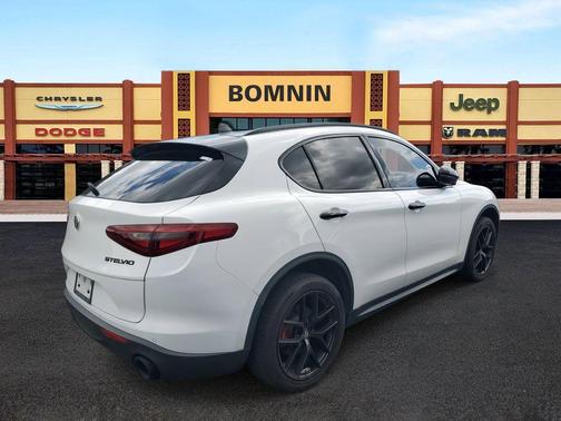 2020 Alfa Romeo Stelvio Base