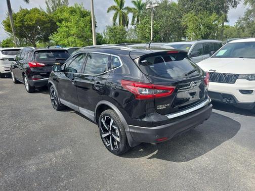 2020 Nissan Rogue Sport SL