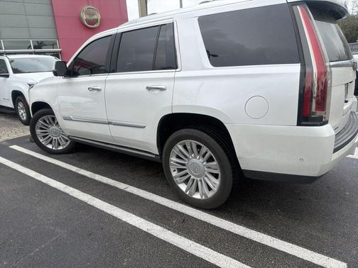 2018 Cadillac Escalade Platinum