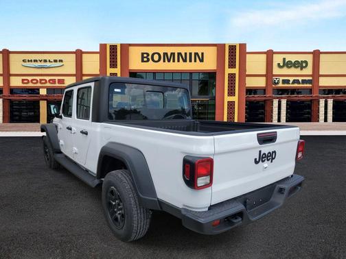 2025 Jeep Gladiator Sport