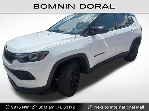 Bright White Clearcoat 2023 Jeep Compass Altitude