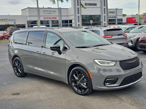 2025 Chrysler Pacifica Limited