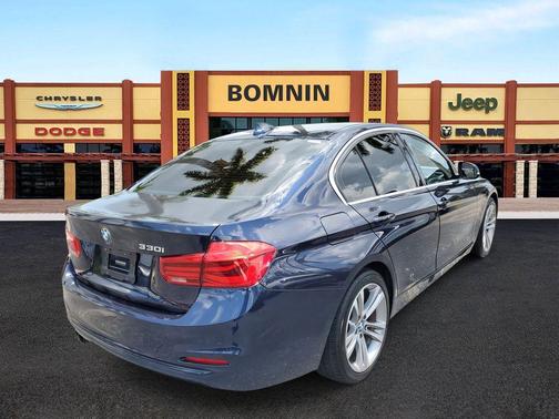 2017 BMW 330 i