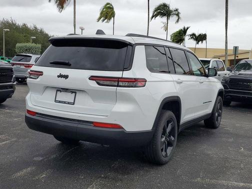 2025 Jeep Grand Cherokee L Laredo
