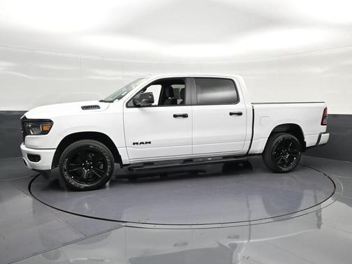 Bright White Clearcoat 2024 RAM 1500 Big Horn/Lone Star