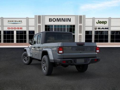 2026 Jeep Gladiator Sport