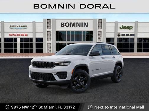 2025 Jeep Grand Cherokee Laredo