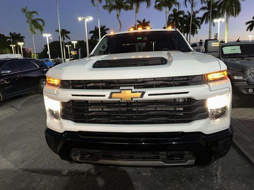 2024 Chevrolet Silverado 2500 Custom