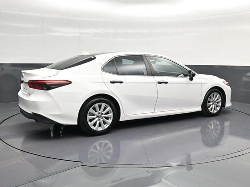 Super White 2019 Toyota Camry LE