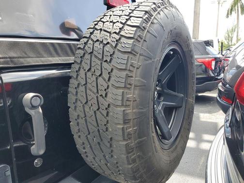 2012 Jeep Wrangler Sahara