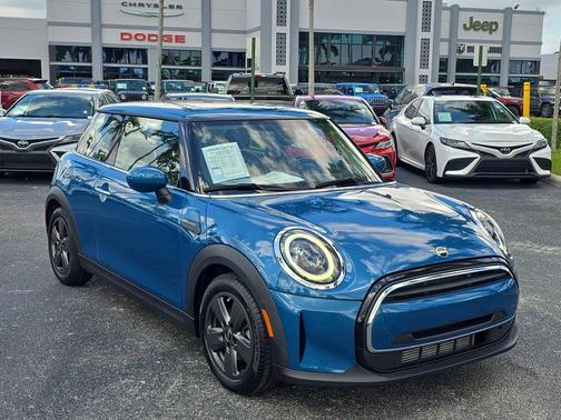 2024 MINI Hardtop Cooper