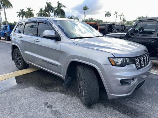2018 Jeep Grand Cherokee Altitude