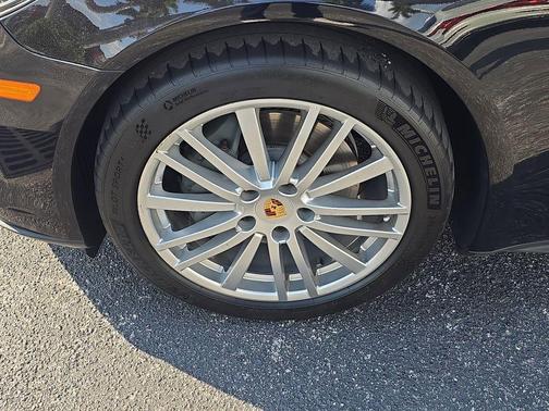 2017 Porsche Panamera 4S