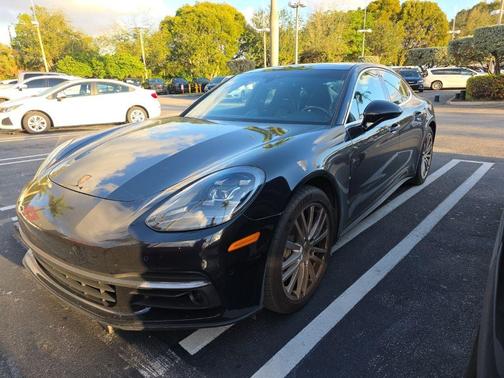 2017 Porsche Panamera 4S