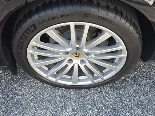 2017 Porsche Panamera 4S