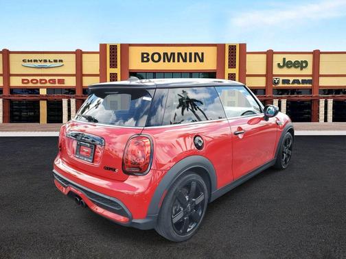 2023 MINI Hardtop Cooper