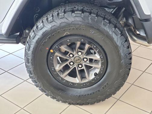 2025 Jeep Wrangler Rubicon 392