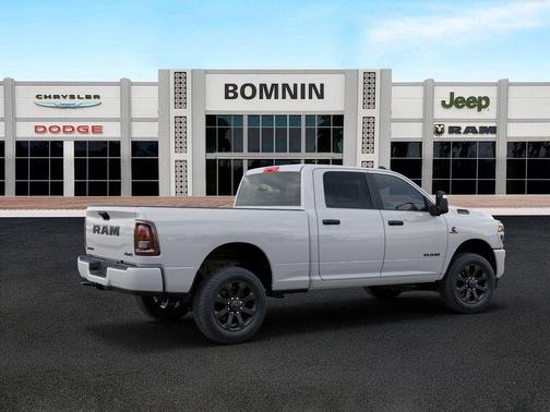 Bright White Clearcoat 2026 RAM 2500 Big Horn
