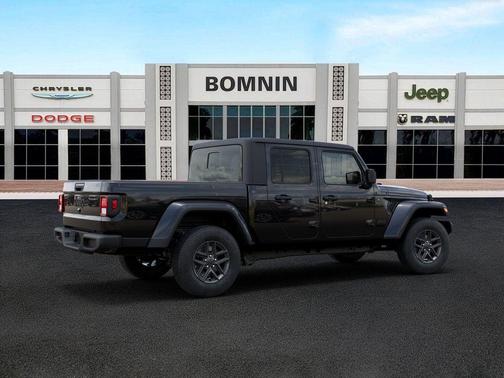 Black Clearcoat 2026 Jeep Gladiator Sport