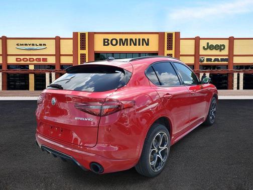 2022 Alfa Romeo Stelvio Veloce