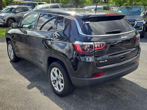 2025 Jeep Compass Sport