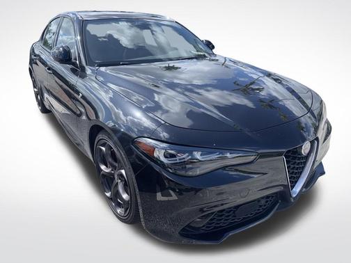 Black Metallic 2024 Alfa Romeo Giulia Ti