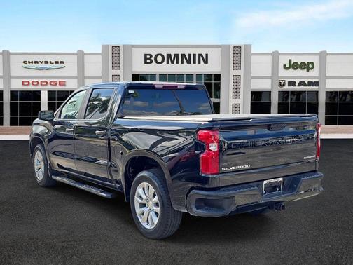 2022 Chevrolet Silverado 1500 Custom