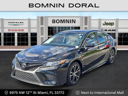 2020 Toyota Camry SE