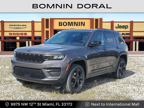 2025 Jeep Grand Cherokee Laredo