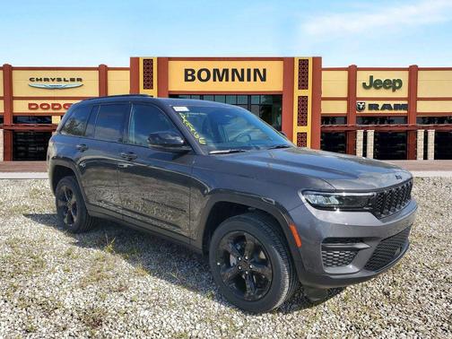 2025 Jeep Grand Cherokee Laredo