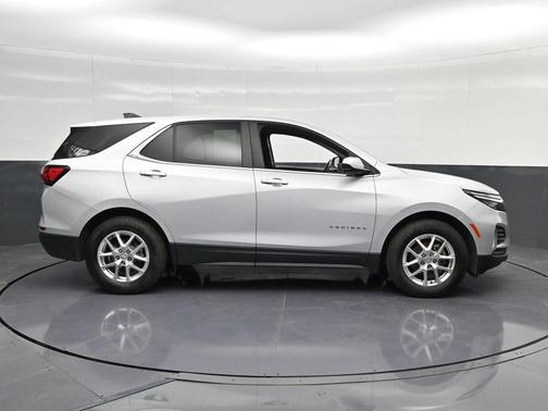 Silver Ice Metallic 2022 Chevrolet Equinox 1LT
