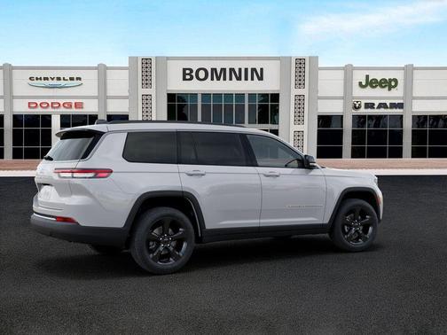 Bright White Clearcoat 2026 Jeep Grand Cherokee L Limited