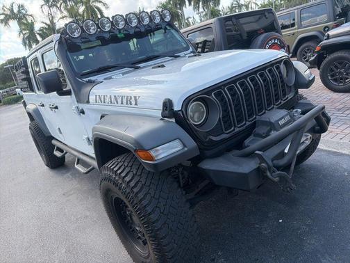 2020 Jeep Gladiator Sport