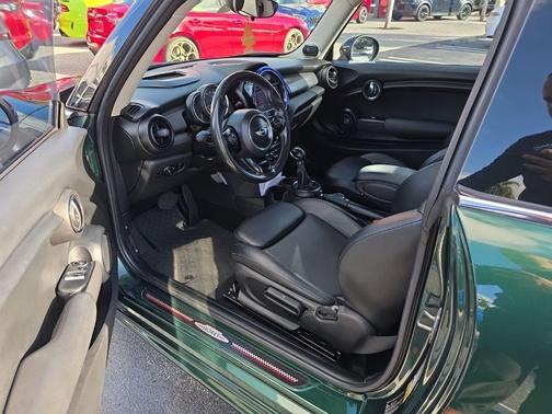 2016 MINI Hardtop Cooper