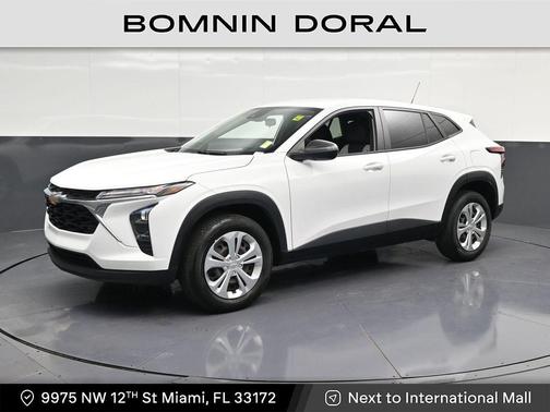 Summit White 2024 Chevrolet Trax LS